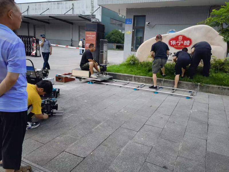 喀什广告片拍摄公司核心优势：全流程服务，让品牌广告片省心更出彩